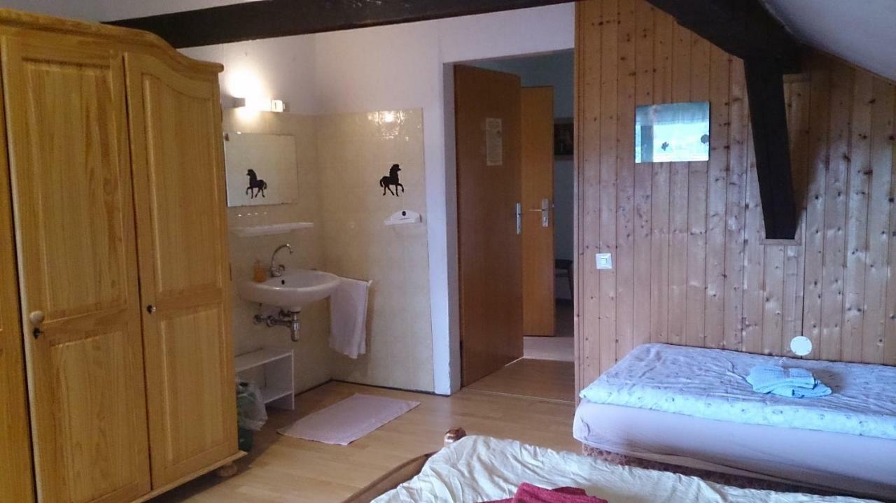 Gaestehaus Burgwald-Trekking Mittelsimtshausen Luaran gambar